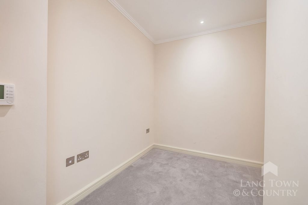 Additional image 11 of 2 bed flat for saleHoe Road, The Hoe, Plymouth PL1