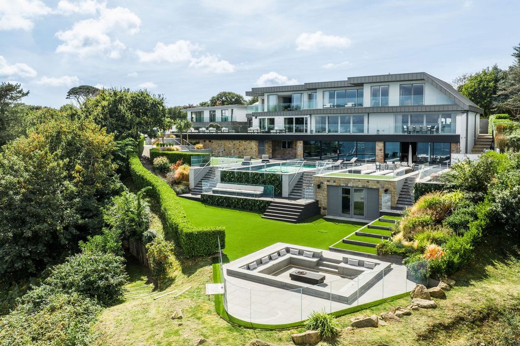 7 bed detached house for saleCarteret House, St Martin JE3