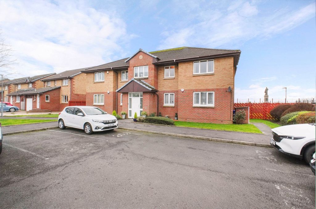 2 bed flat for saleAcademy Gardens, Irvine KA12