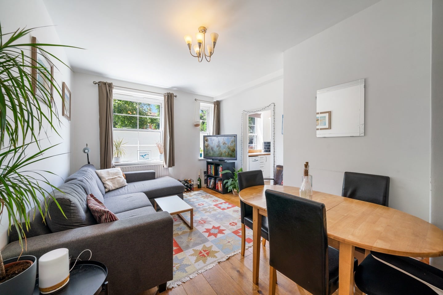 3 Bed Flat, Vauban Estate, SE16, N1 7GU
