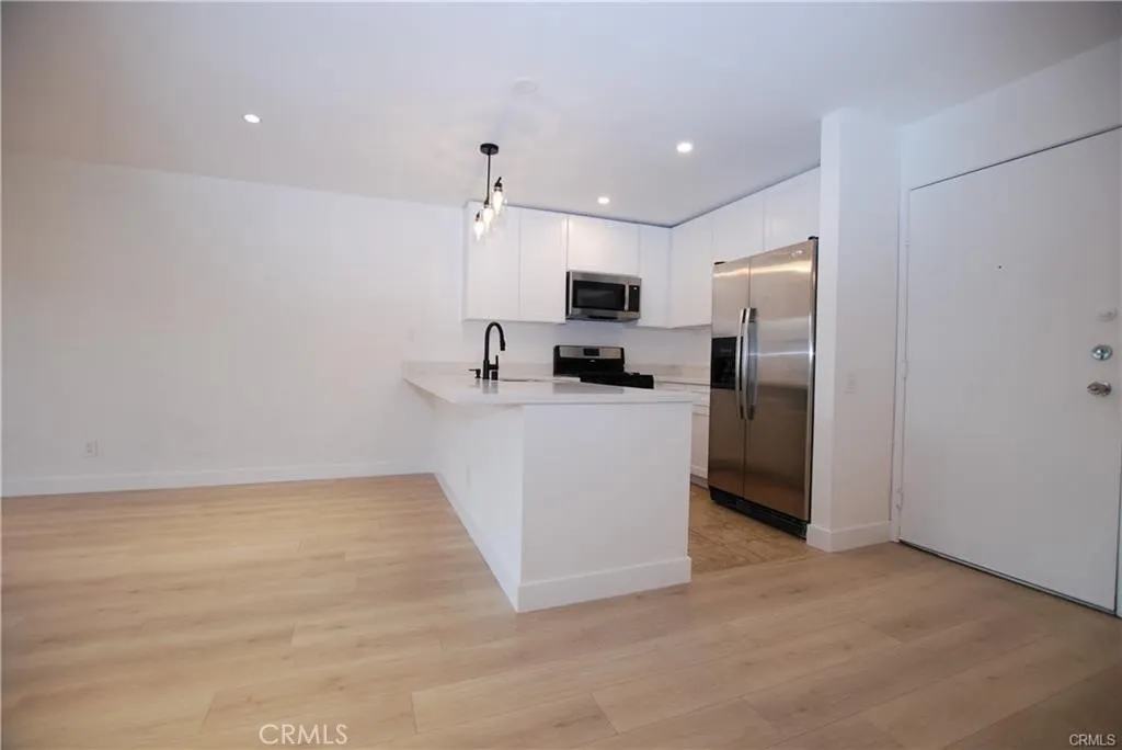 Additional image 15 of 6820 Remmet Ave, Canoga Park, CA 91303