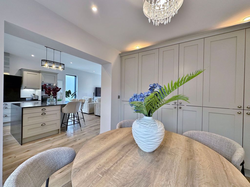 Additional image 11 of 2 bed flat for saleOldfield Drive, Heswall CH60