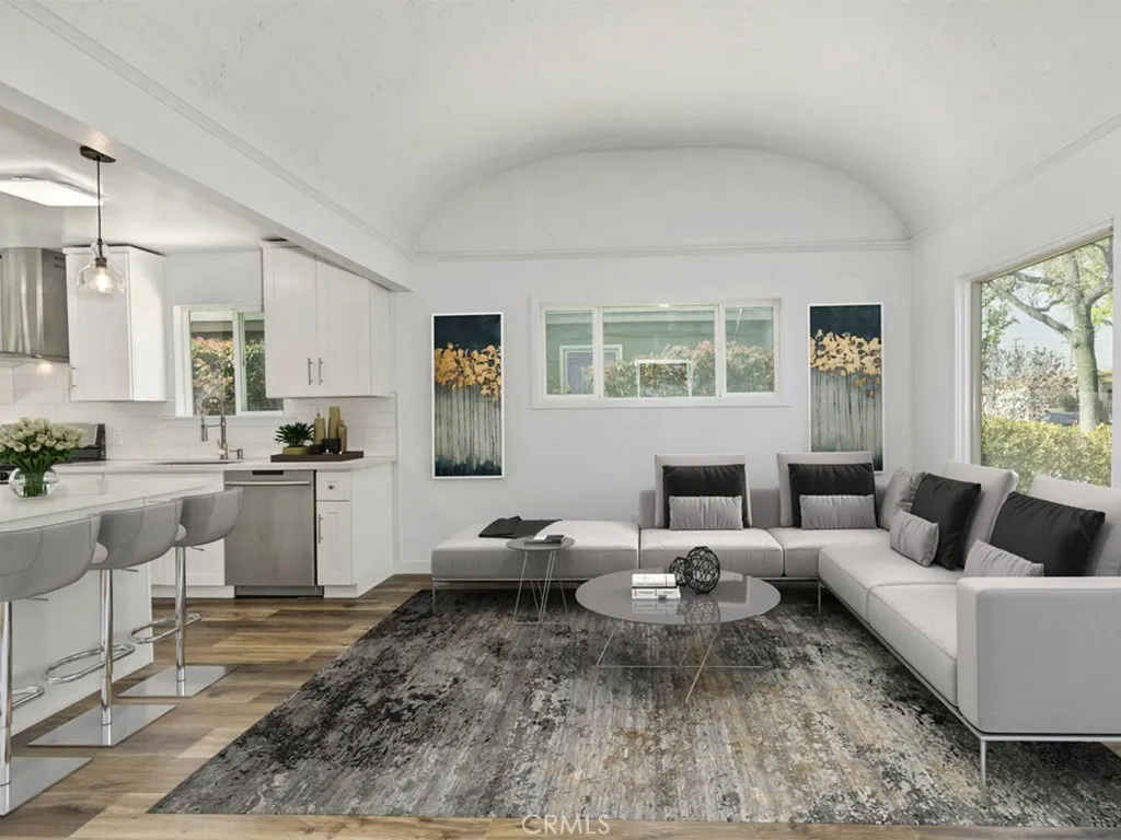 Additional image 6 of 242 W Elmwood Ave, Burbank, CA 91502