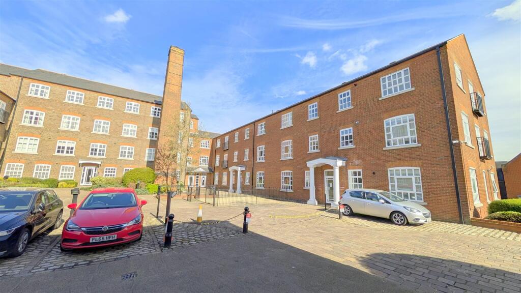 Milliners Court, Lattimore Road, St Albans, Hertfordshire