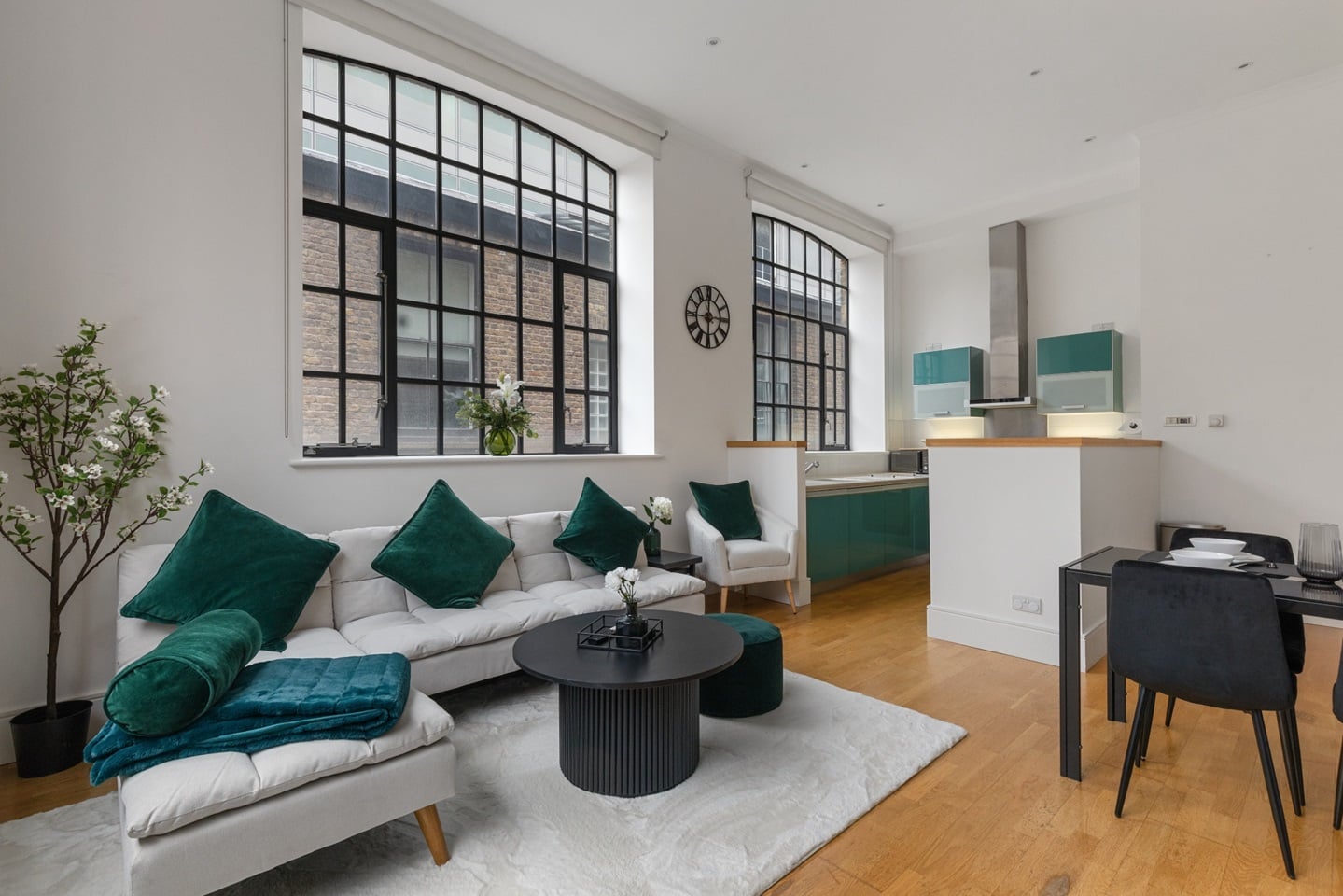 Additional image 10 of 2 Bed Flat, Albion Buildings, N1, N1 7GU