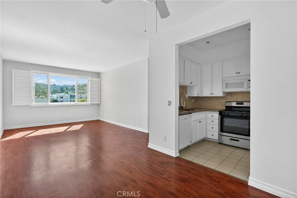Additional image 15 of 4441 Woodman Avenue Unit 304, Sherman Oaks, CA 91423