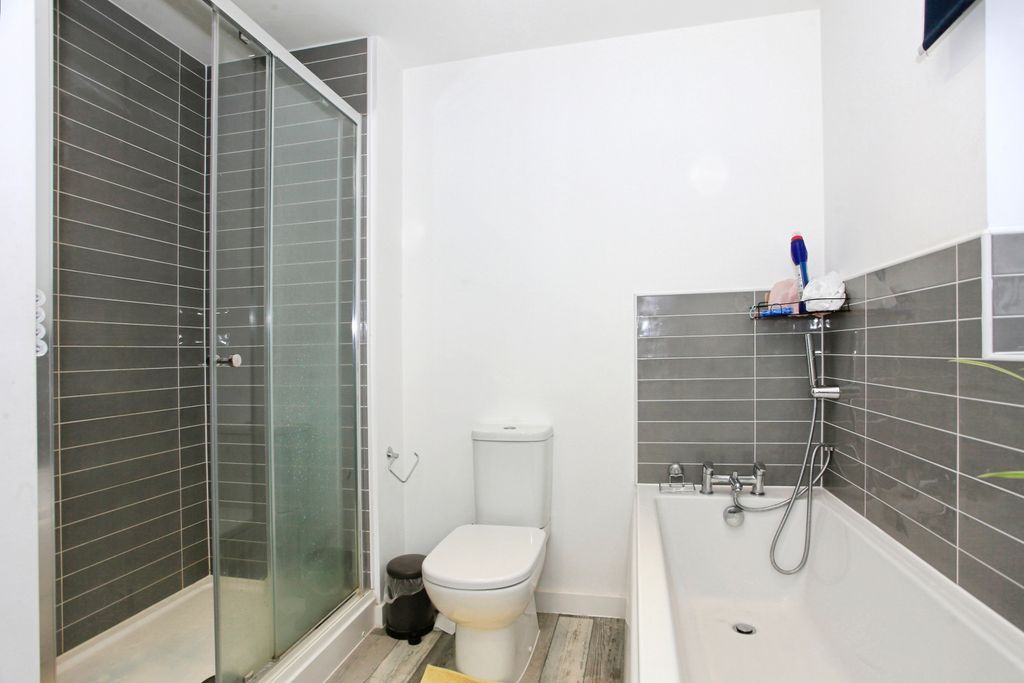 Additional image 8 of Studio for saleWaterfield Close, Peterborough PE3