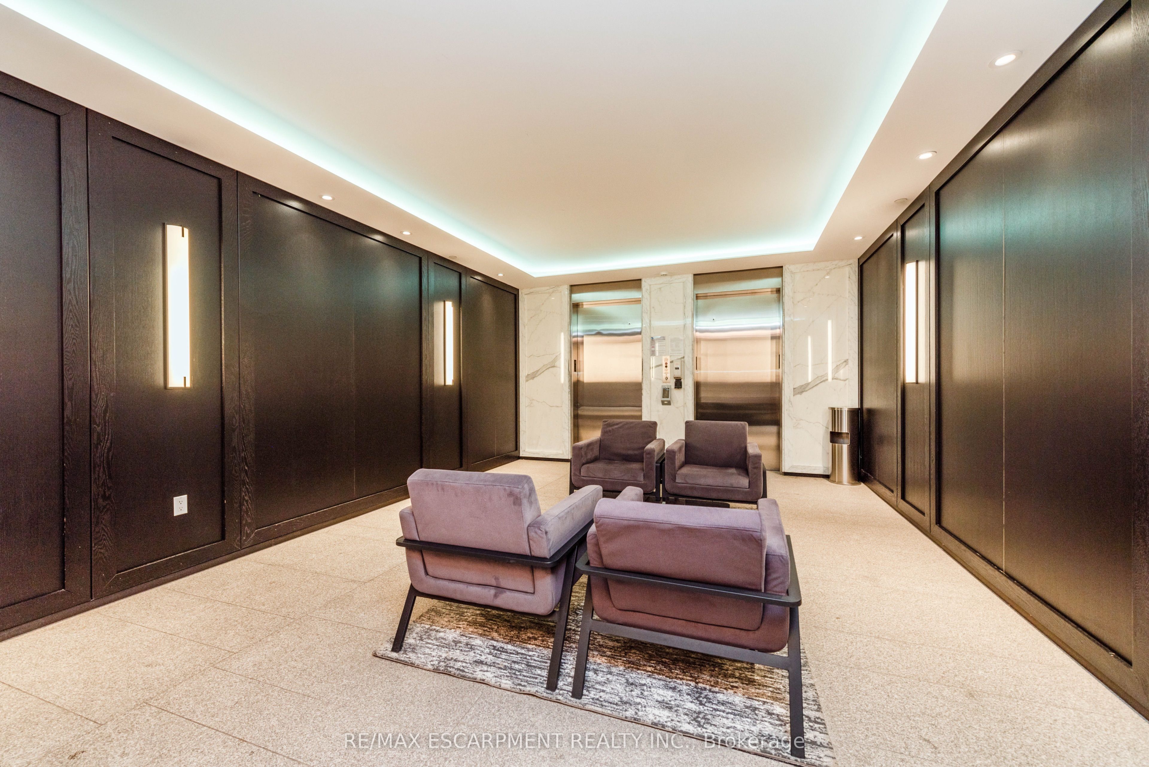 Additional image 3 of 4303-488 University Avenue, Toronto, ON, M5G 0C1