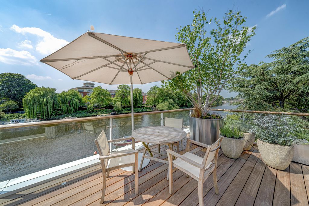 Additional image 12 of 3 bed flat for salePetersham Road, Richmond TW10