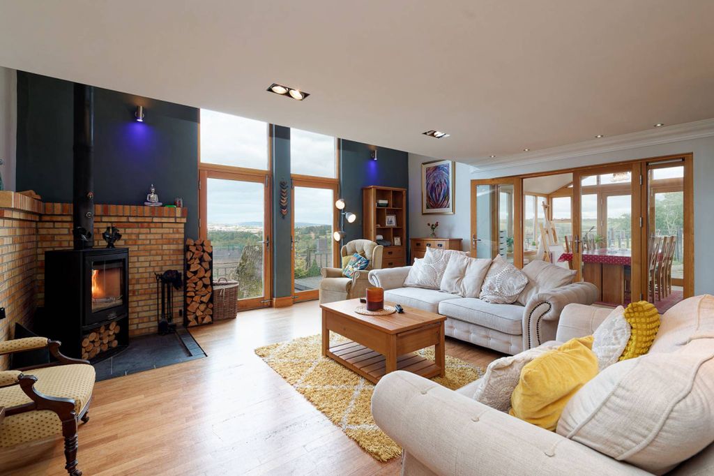 Additional image 2 of 6 bed semi-detached house for saleCoathill Steadings Stirling Road, Cumbernauld, Glasgow G67