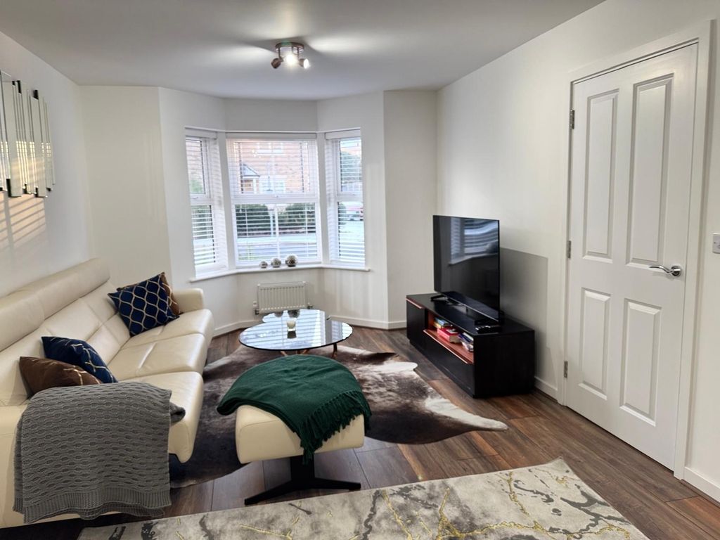 Additional image 7 of 4 bed flat for saleAldermans Drive, Peterborough PE3