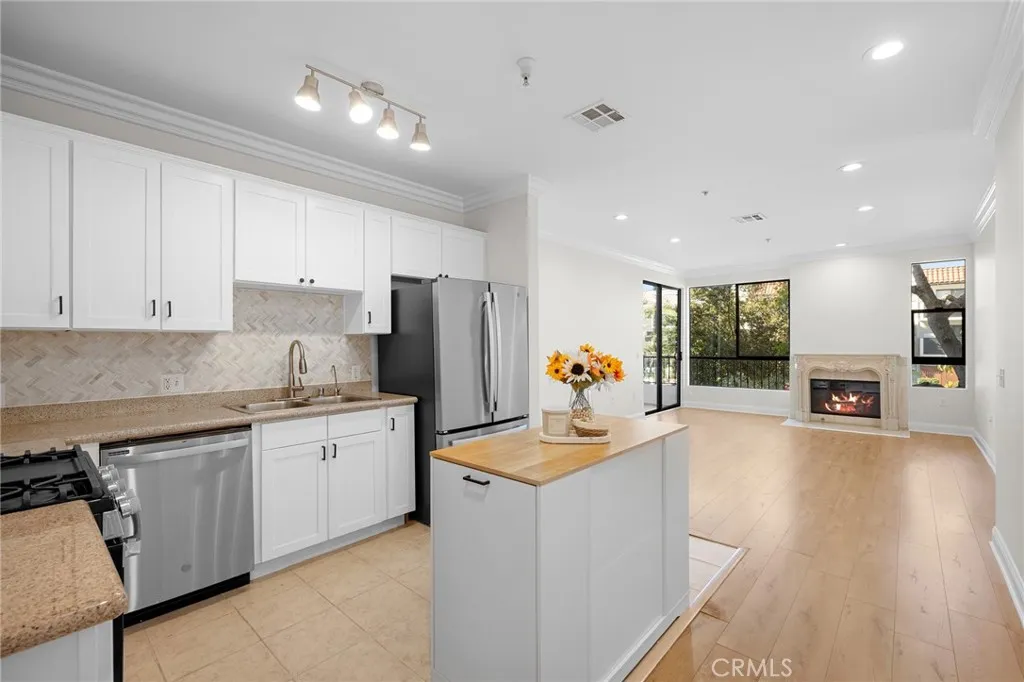 Additional image 37 of 6938 Laurel Canyon Blvd Unit 101, North Hollywood, CA 91605