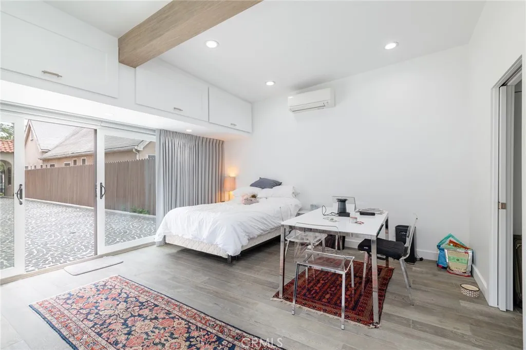 Additional image 74 of 1949 N Catalina Street, County - Los Angeles, CA 90027