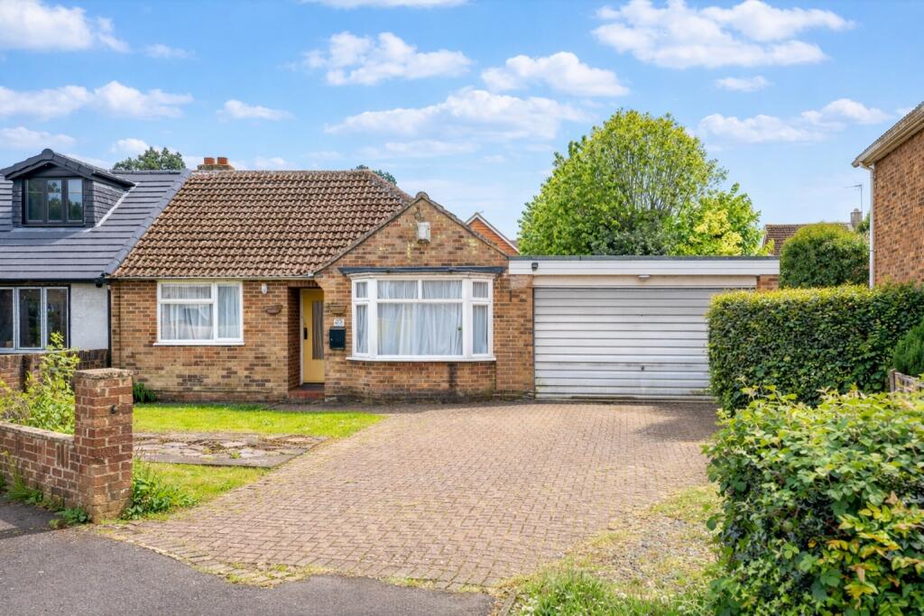 Hollybush Avenue, St. Albans, Hertfordshire, AL2