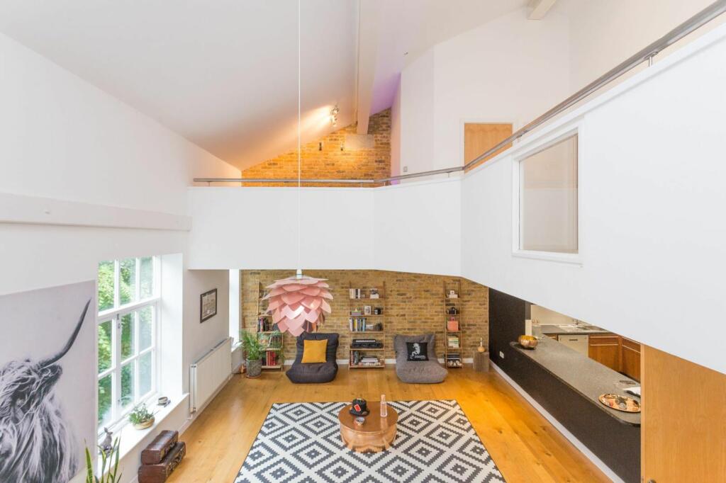 Additional image 3 of Mill Race, River, CT17