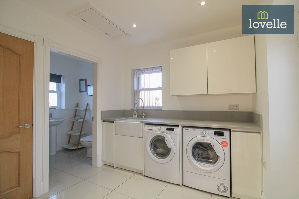 Additional image 9 of 5 bed detached house for salePost Office Lane, Ashby Cum Fenby DN37