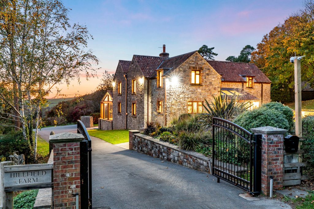 6 bed farm for saleMearcombe Lane, Bleadon, Weston-Super-Mare BS24