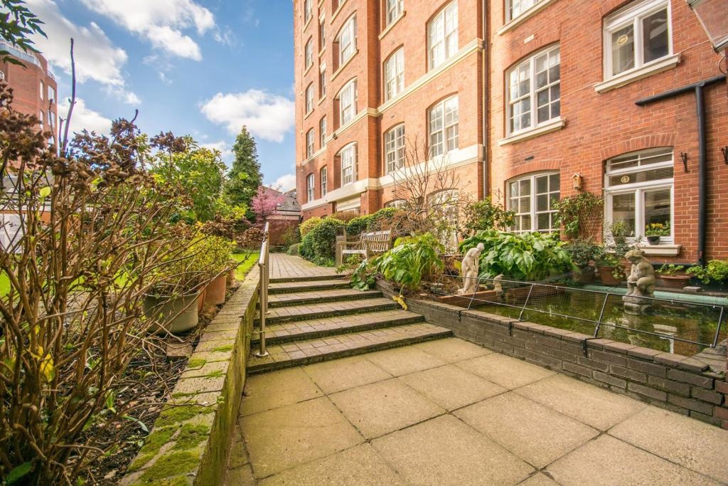 Additional image 6 of 1 Bed Flat, Grove End House, NW8, N1 7GU