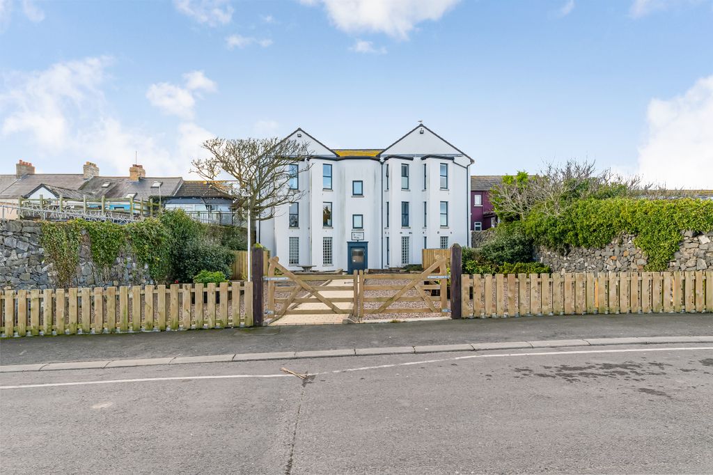 2 bed flat for saleApt 1 Whitkirk House, 27 Main Street, Ballywalter, Newtownards, County Down BT22