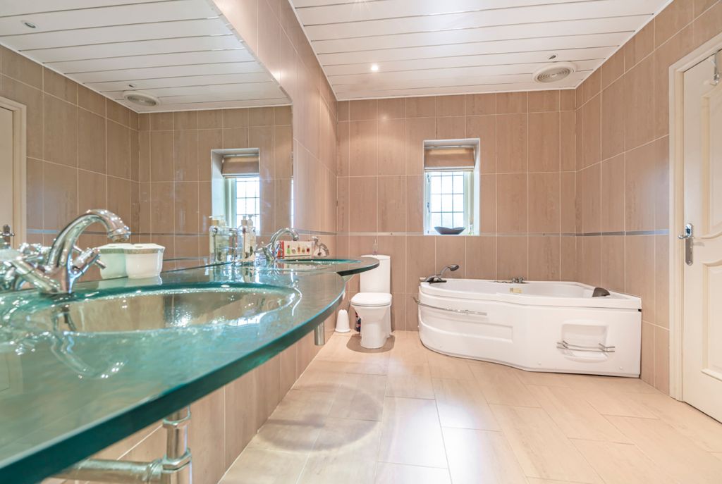 Additional image 20 of 5 bed detached house for saleLing Lane, Leeds LS14