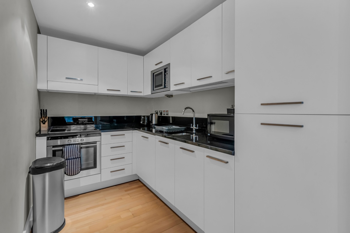 Additional image 7 of 1 Bed Flat, High Timber Street, EC4V, N1 7GU