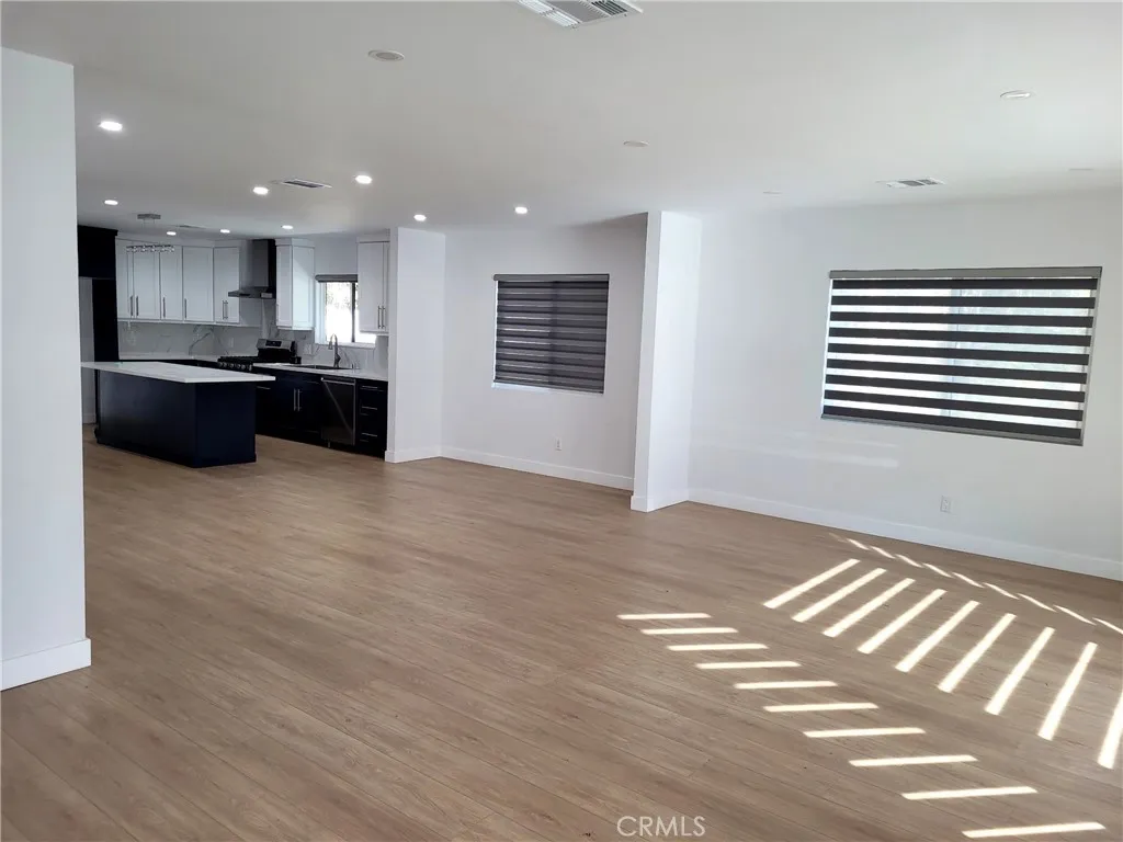 Additional image 9 of 13939 Sylvan St, Van Nuys, CA 91401