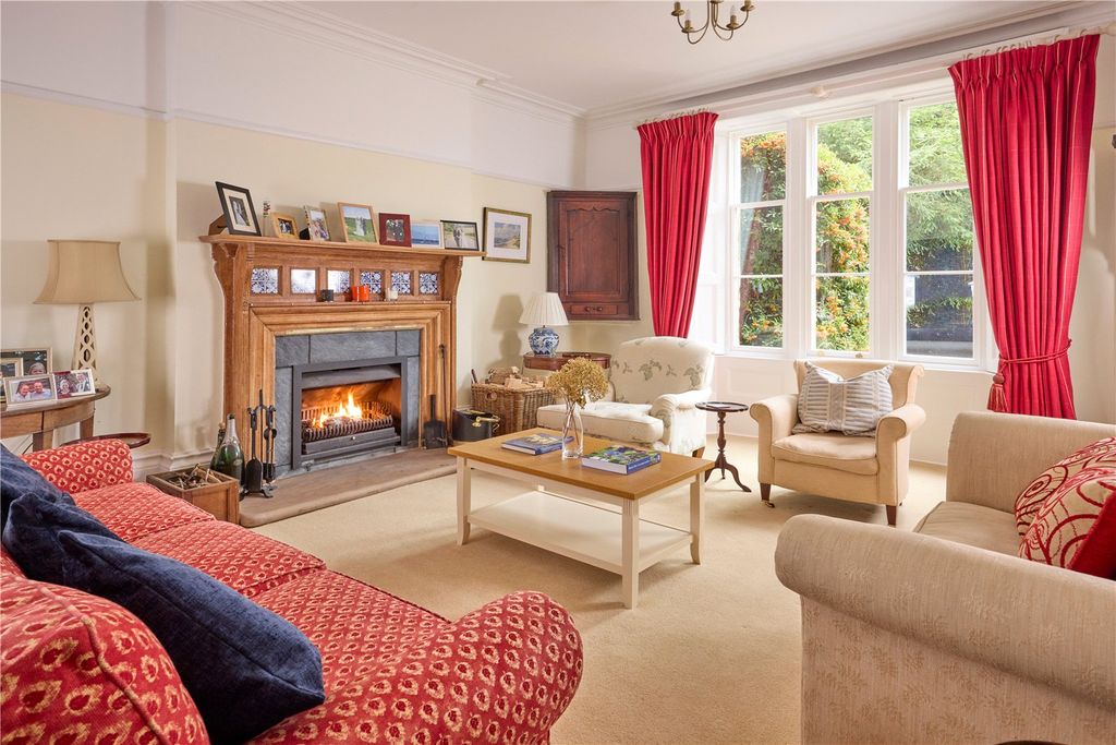 Additional image 2 of 5 bed detached house for saleParsons Street, Woodford Halse, Daventry, Northamptonshire NN11