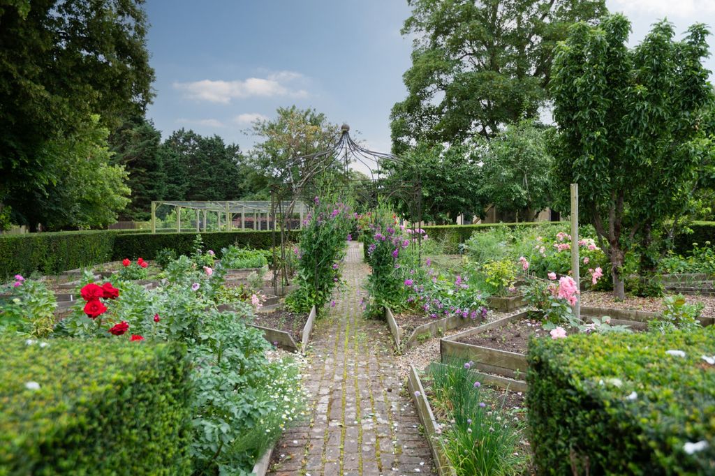 Additional image 15 of 7 bed detached house for saleChurchmere Road, Sutton Courtenay, Abingdon, Oxfordshire OX14