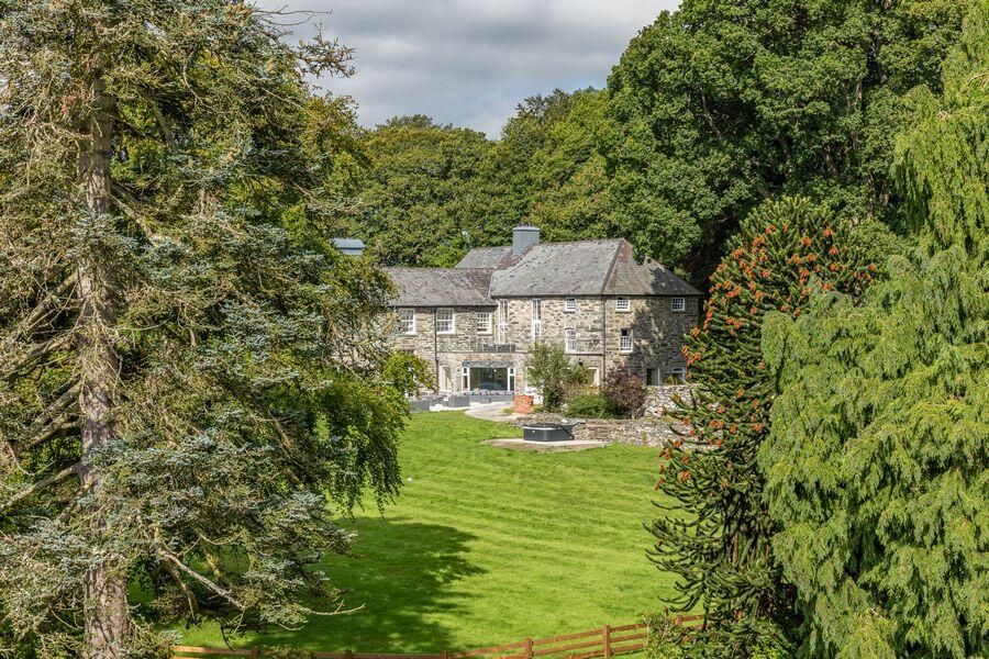 Additional image 2 of 23 bed property for saleBodwenni Hall & Bodwenni Bach, Llandderfel, Bala LL23