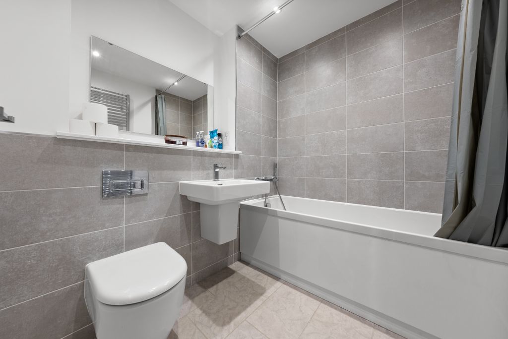 Additional image 12 of 2 bed flat for saleFestival Court, Princes Quay, Glasgow G51
