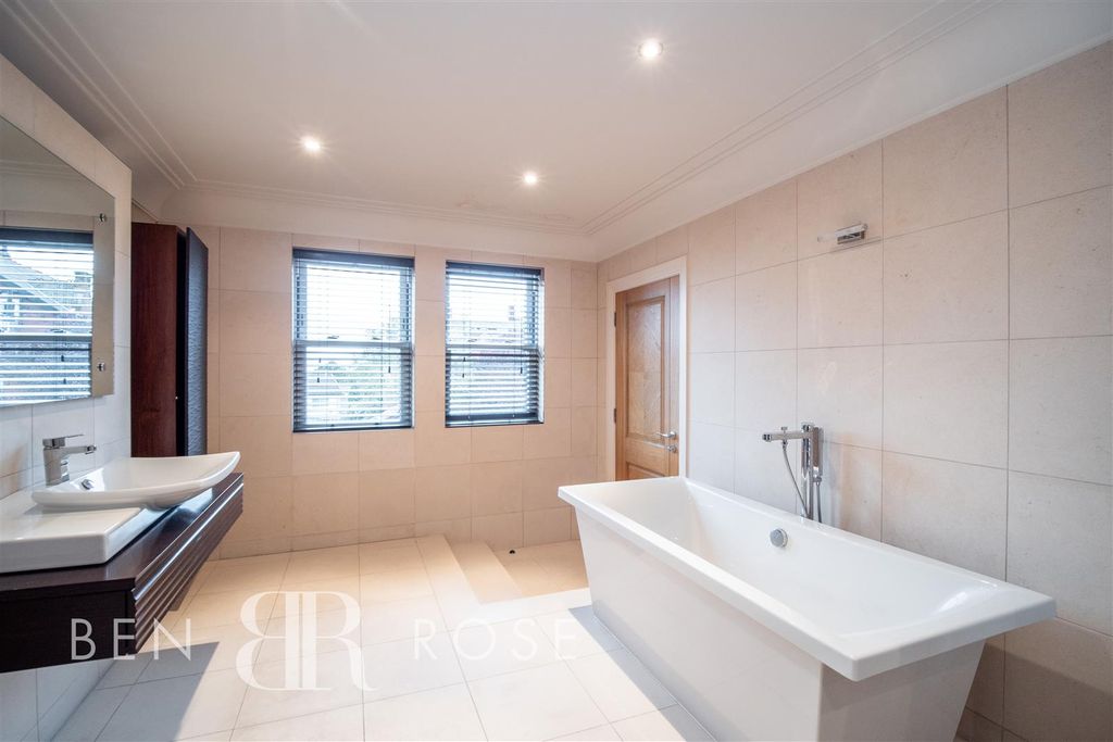 Additional image 20 of 3 bed flat for saleWindsor Road, Chorley PR7