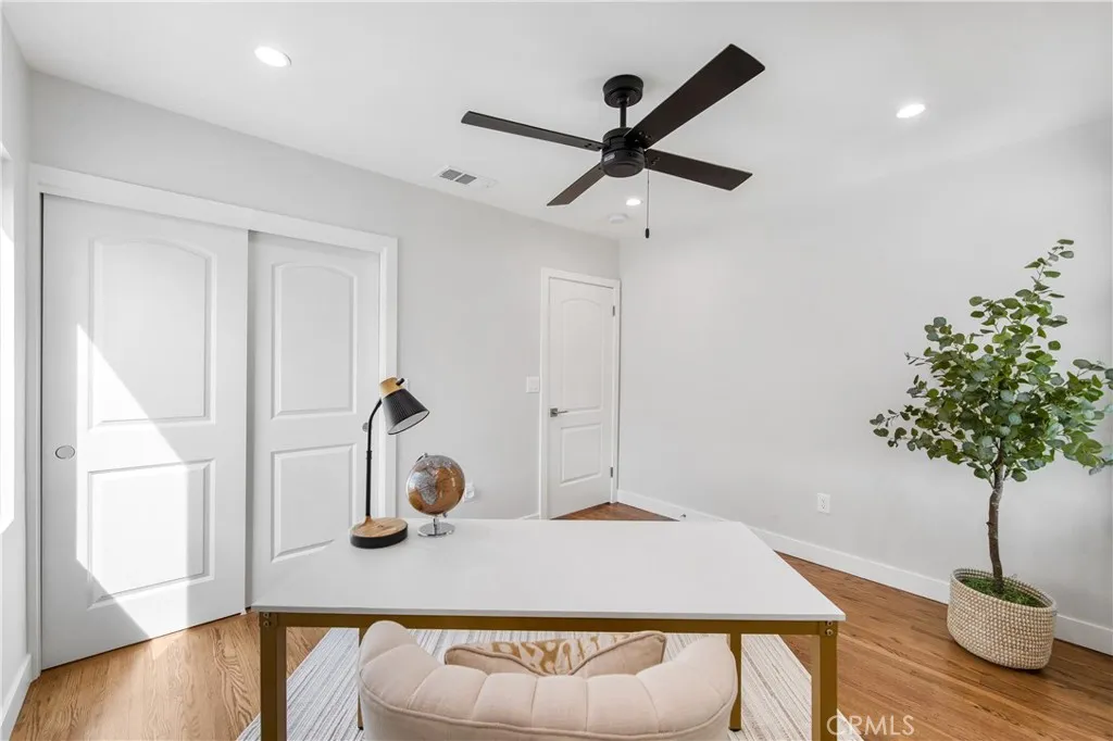 Additional image 106 of 406 Eton Dr, Burbank, CA 91504