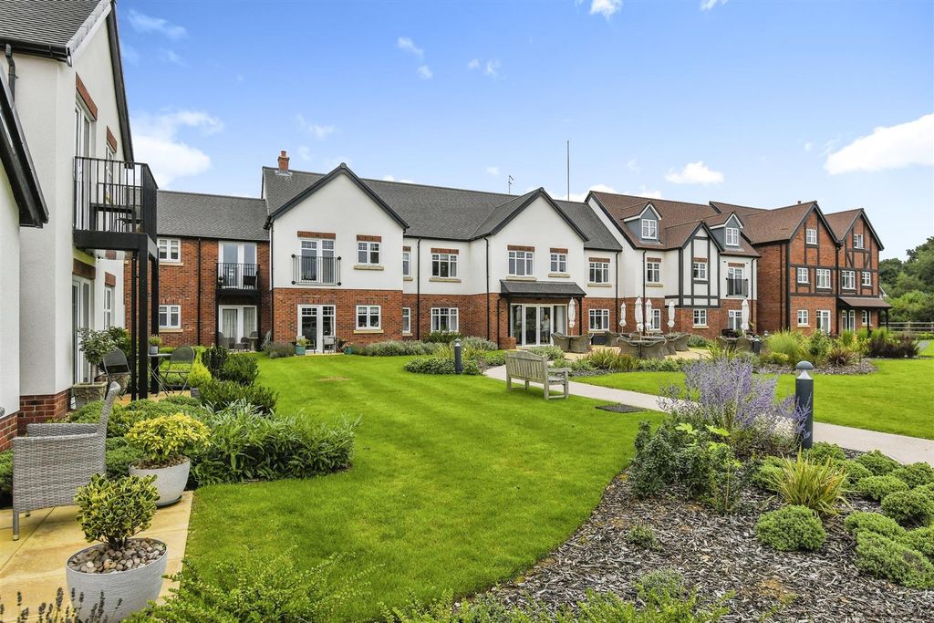 Additional image 2 of 2 bed flat for saleGibson Court, Tattershall Road, Woodhall Spa LN10