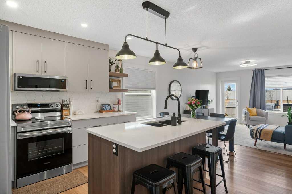 Additional image 5 of 377 Stonegate Way NW, Airdrie, AB, T4B 2X9