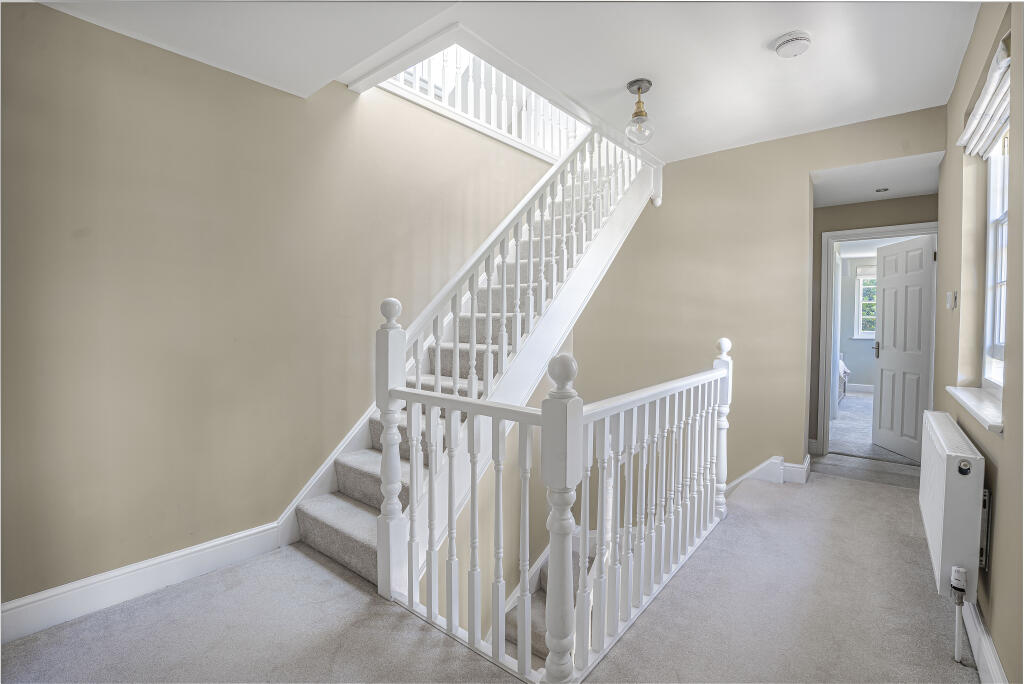 Additional image 24 of St. Bernards Road, St. Albans, Hertfordshire, AL3