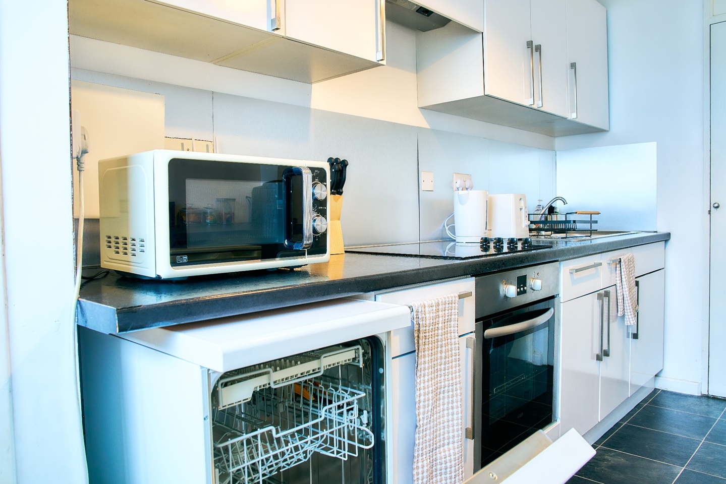 Additional image 62 of 2 Bed Flat, Charles Gardner Court, N1, N1 7GU