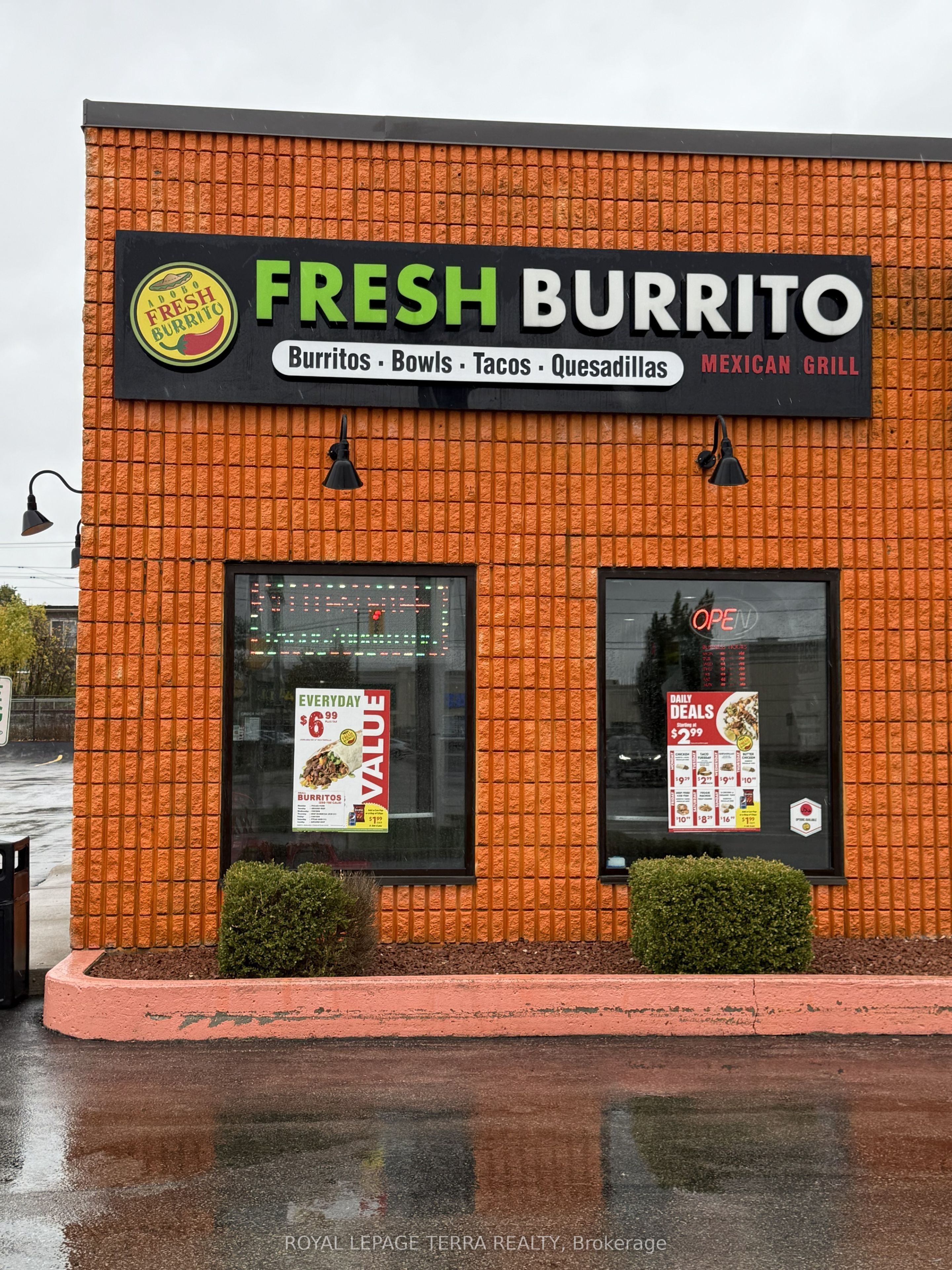 Additional image 3 of A-652 Fairway Road S, Kitchener, ON, N2C 1X3