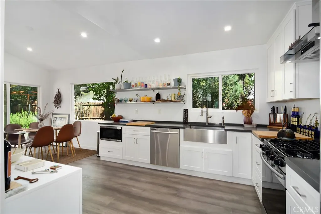 Additional image 41 of 4737 Topanga Canyon Blvd, Woodland Hills, CA 91364