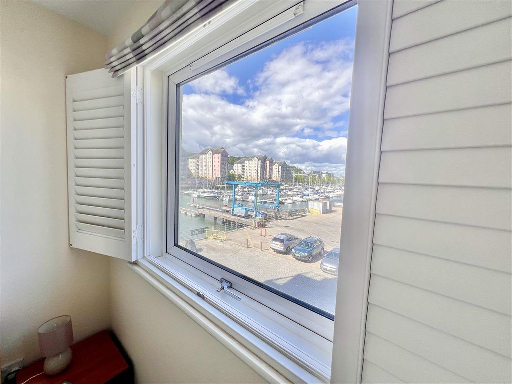 1 bed flat for saleMerchant Square, Portishead. BS20 photo 2