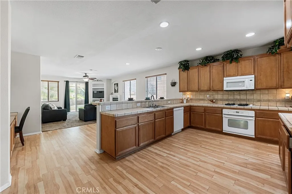 Additional image 48 of 39951 Capland Dr, Palmdale, CA 93551