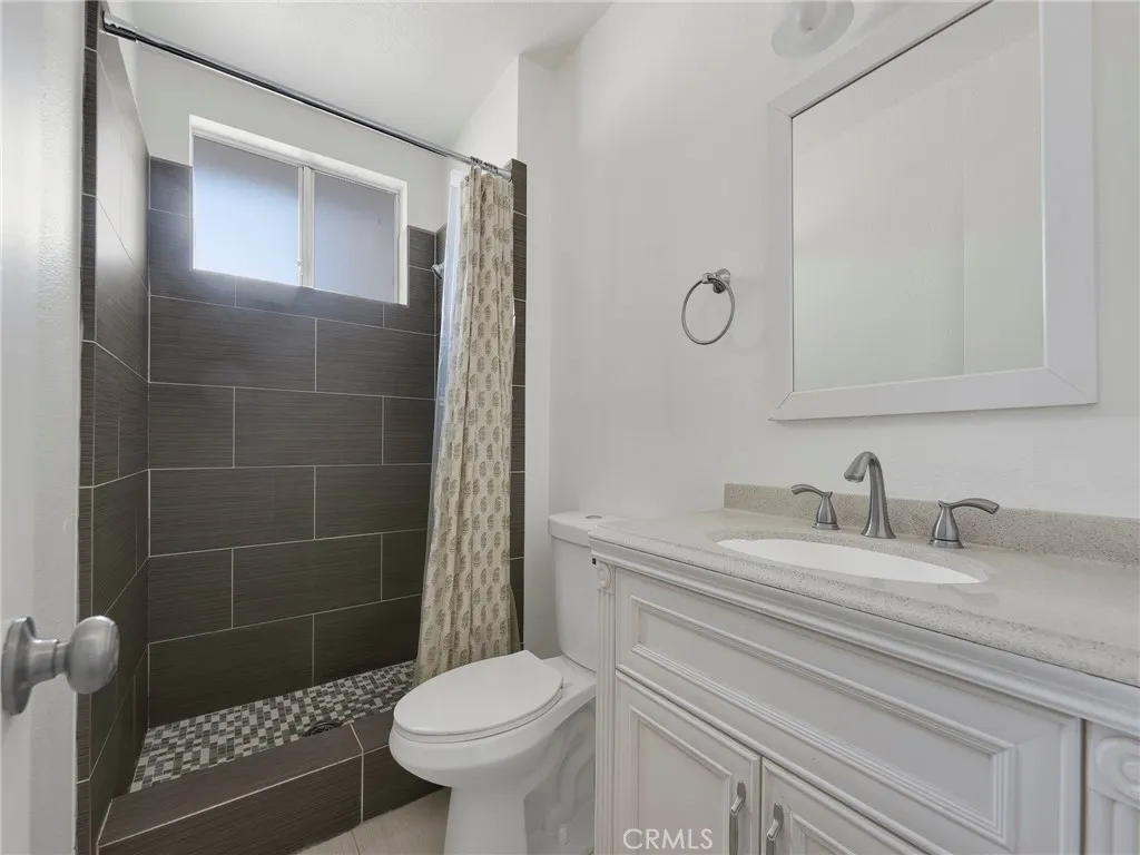 Additional image 40 of 18547 Collins Street Unit B24, Tarzana, CA 91356