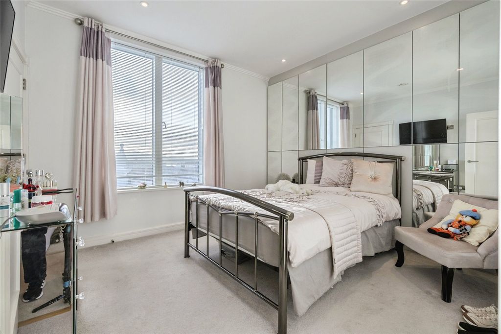 Additional image 7 of 3 bed flat for saleHoe Road, Plymouth, Devon PL1