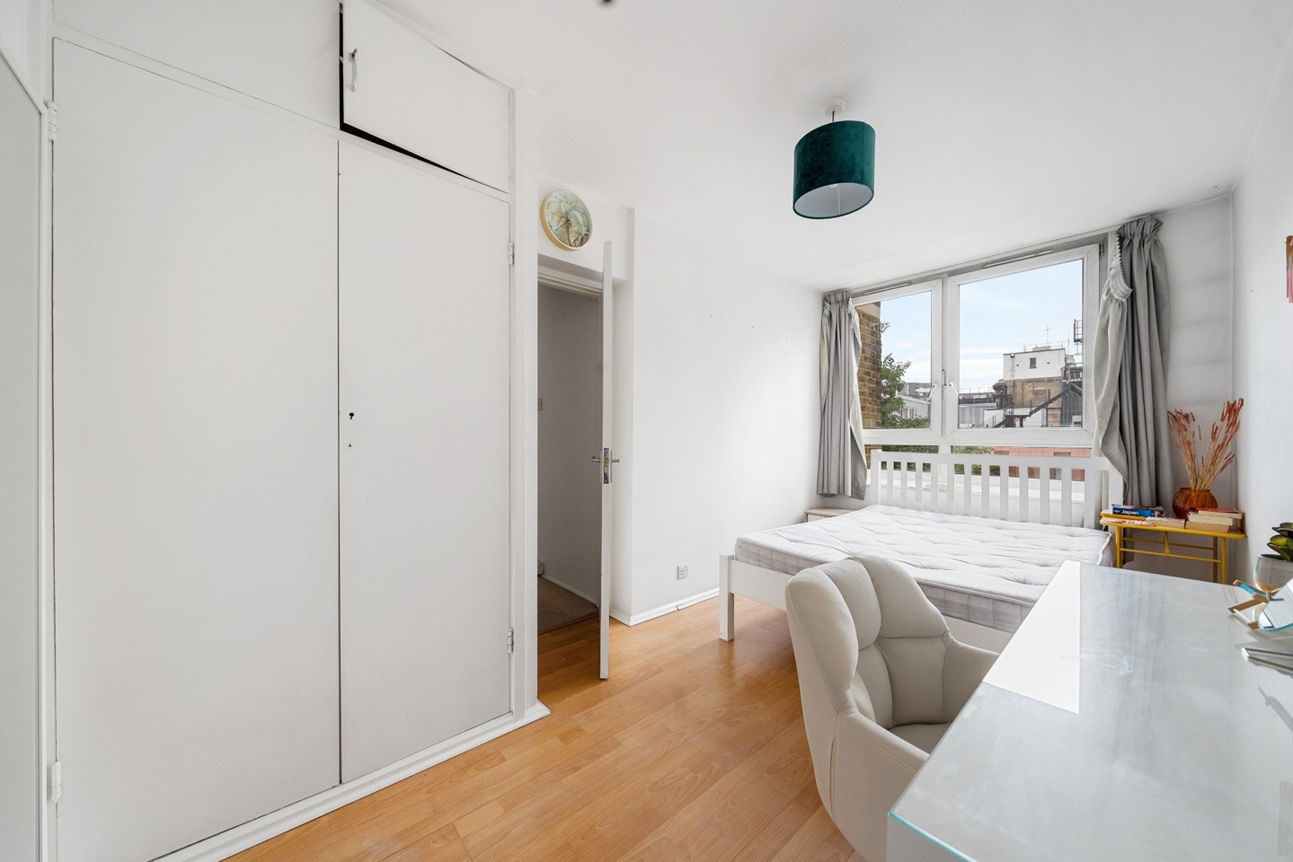 Additional image 6 of 3 Bed Flat, Saint Lukes Estate, EC1V, N1 7GU