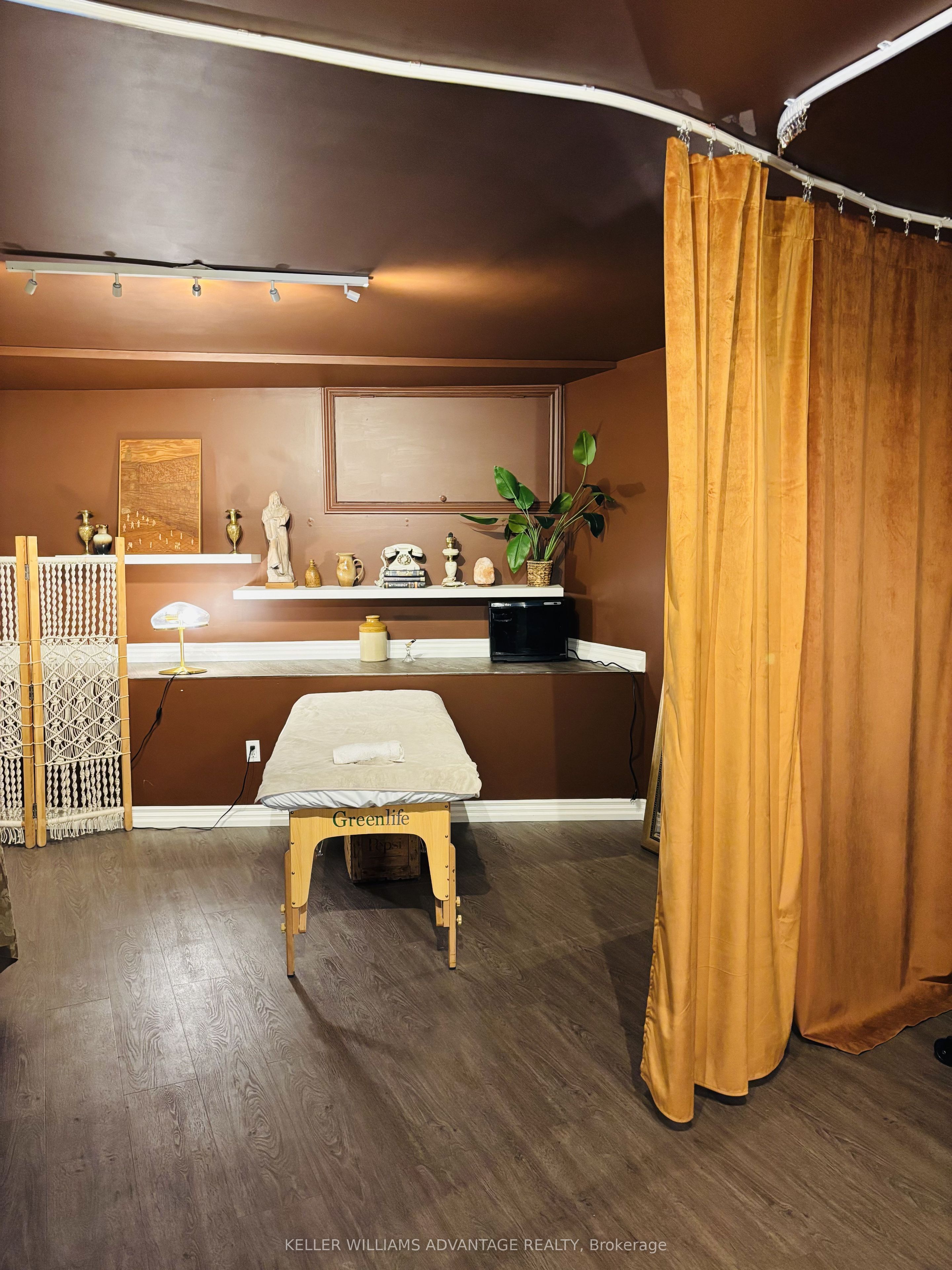 Additional image 4 of Lower-1493 Dundas St W Street, Toronto, ON, M6K 1T6