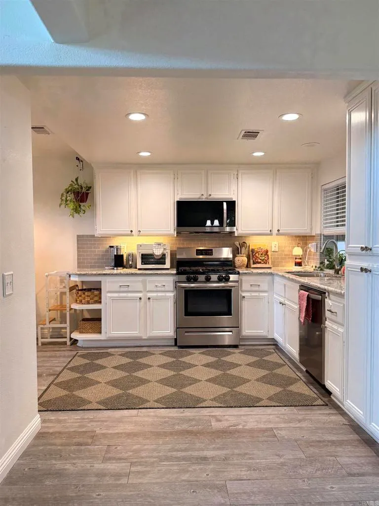 Additional image 24 of 951 River Oaks Court Unit C, Chula Vista, CA 91915