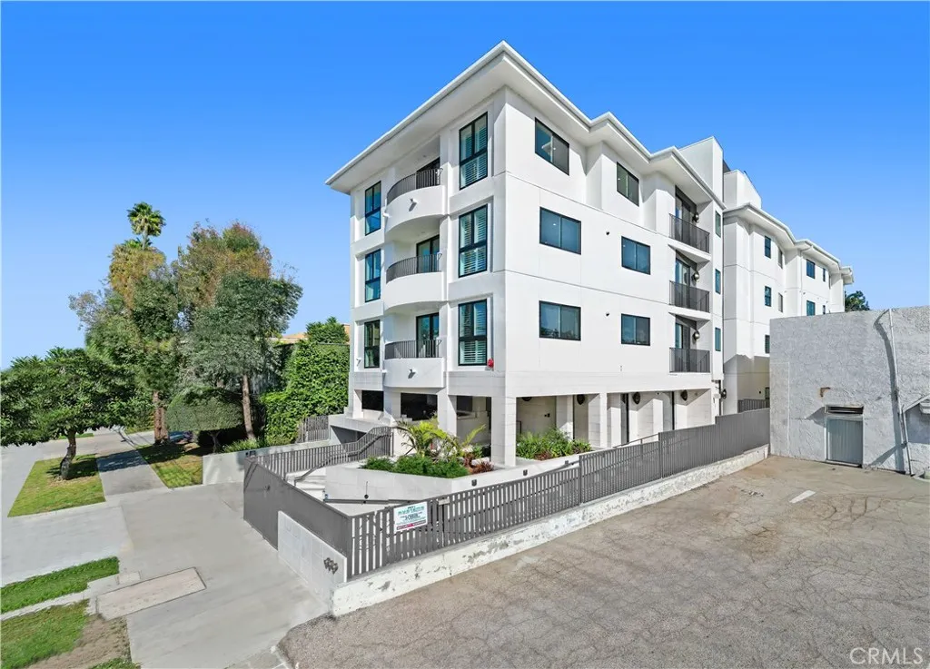 Additional image 2 of 4214 Fulton Avenue Unit 401, Studio City, CA 91604