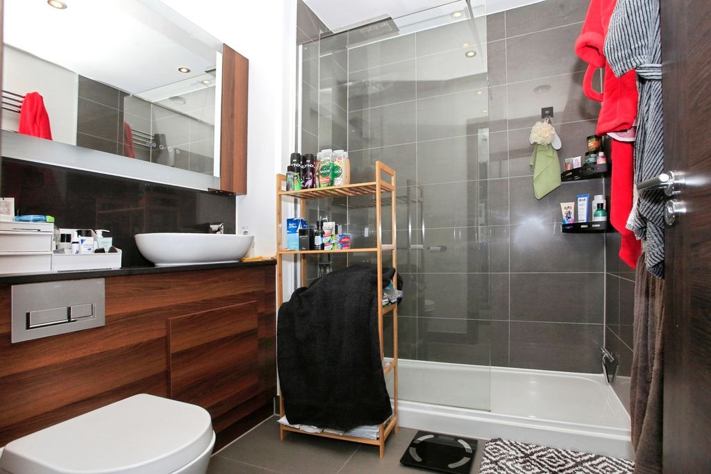 Additional image 10 of 2 bed flat for saleEast Station Road, Fletton Quays, Peterborough, Cambridgeshire PE2