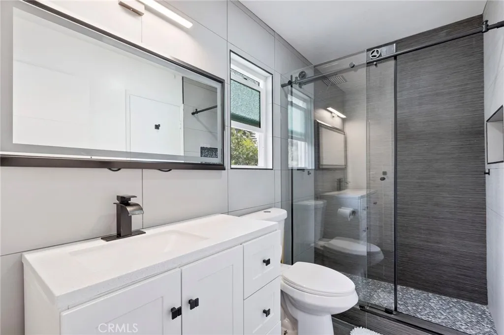 Additional image 21 of 2215 E Avalon Ave, Santa Ana, CA 92705