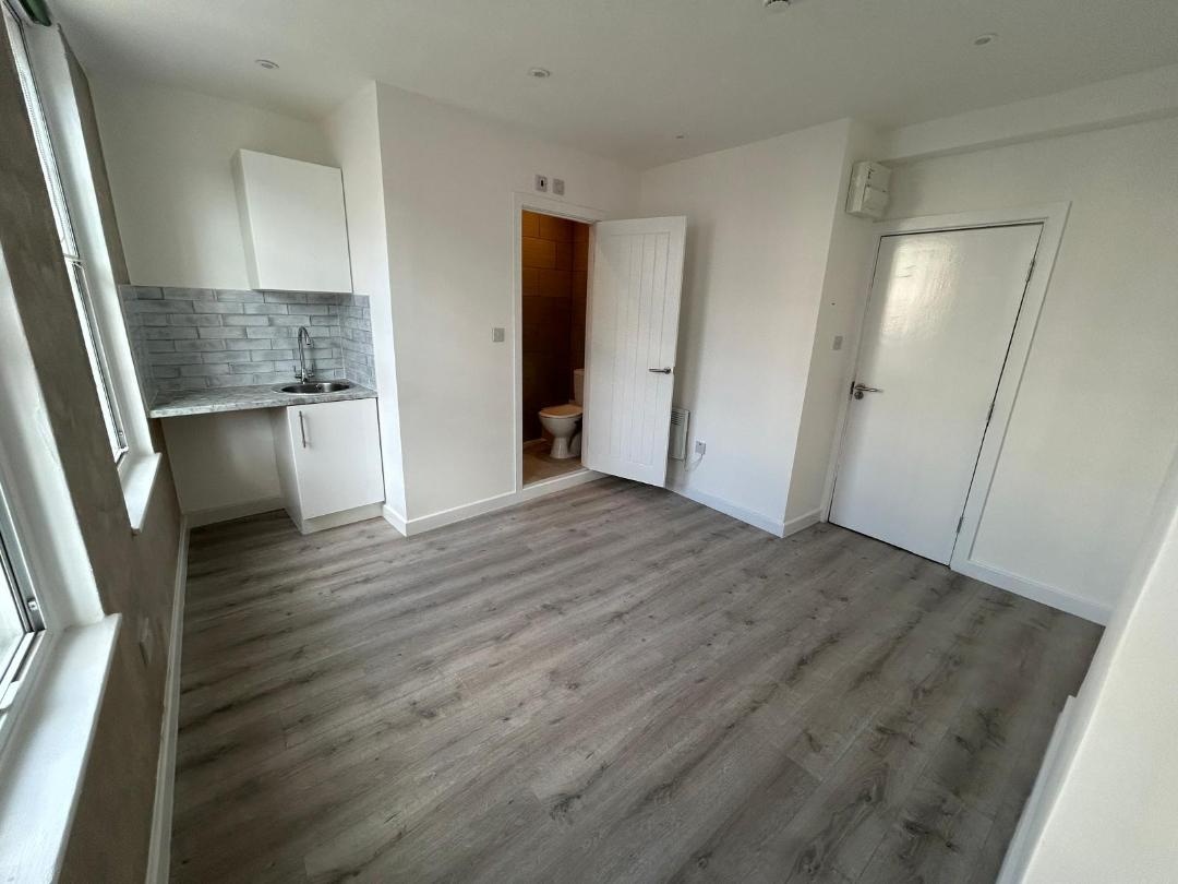 Additional image 7 of Studio Flat, London, SW1V, N1 7GU