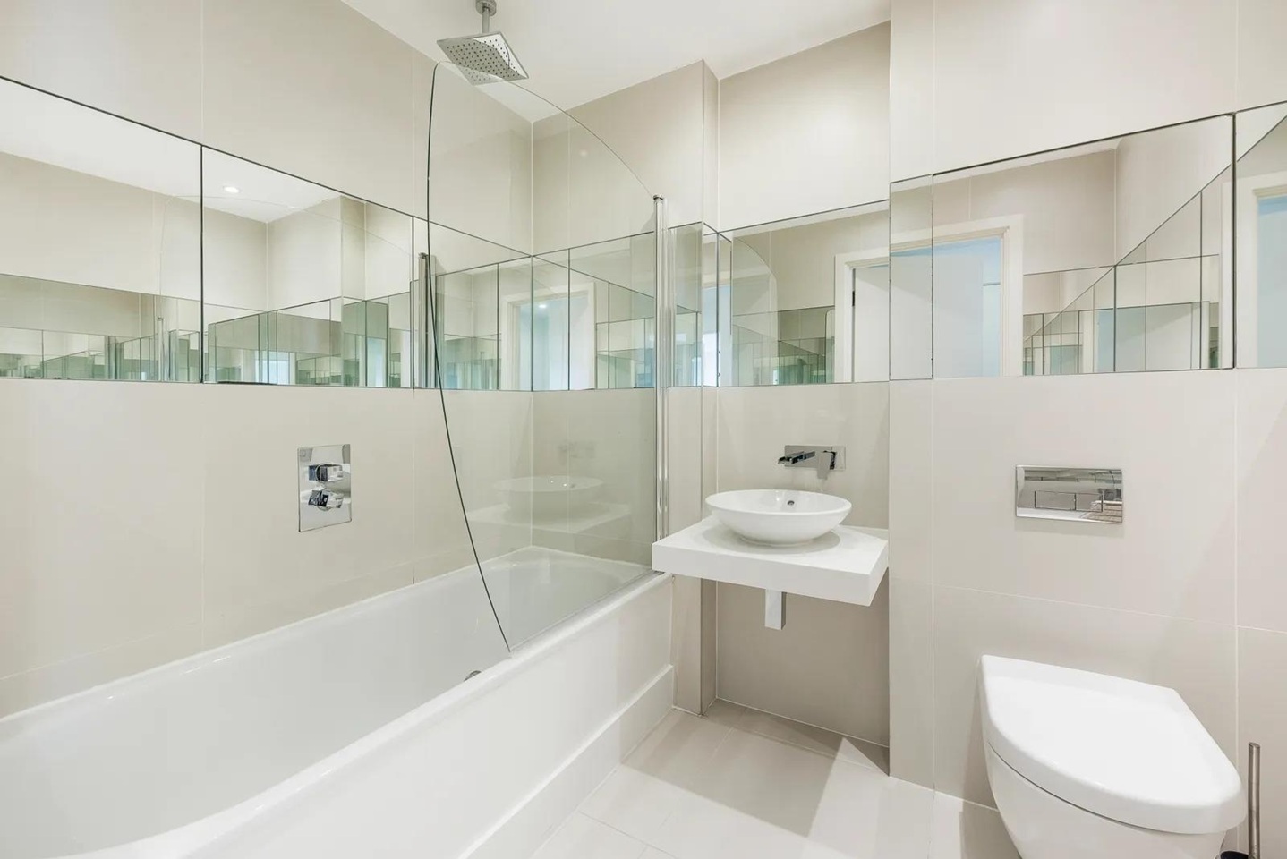 Additional image 9 of 2 Bed Flat, Central St, EC1V, N1 7GU